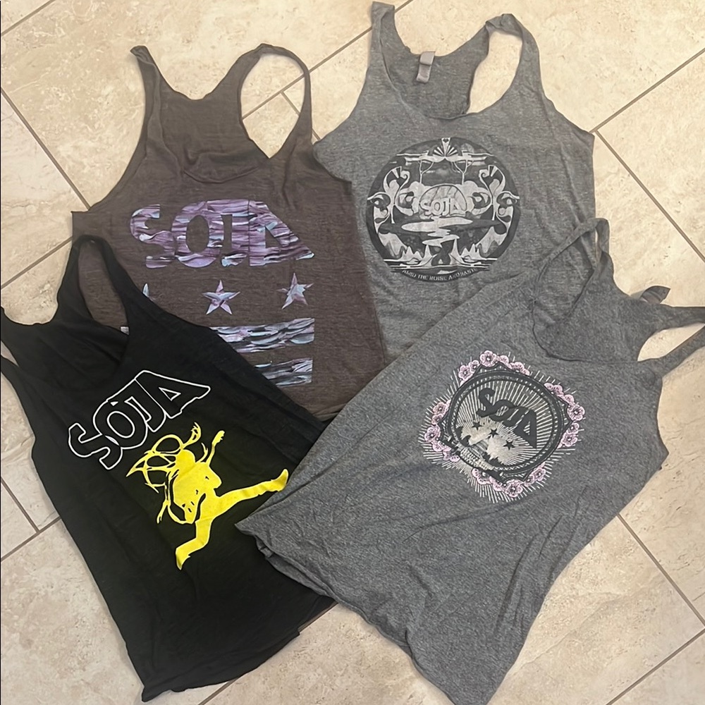 ‘SOJA’ Graphic Tank Tops Set